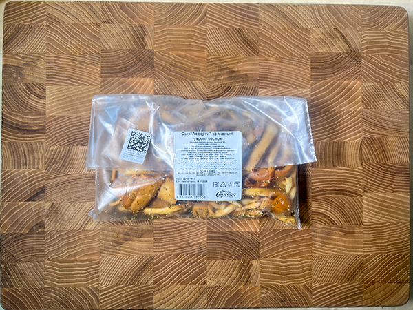 Сыр 150 гр ГОРНЫЙ СЫРОВАР (Ассорти копчёный с укропом и чесноком) в Болшево